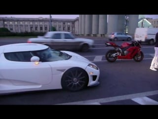 Koenigsegg ccx vs moto ferrari