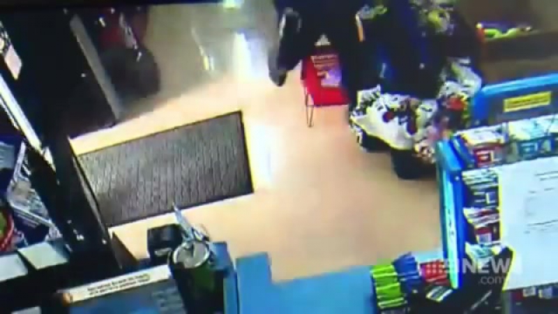 Владелец магазина использовал самодельный огнемёт против грабителей