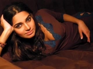 Nadia ali crash & burn (dj shah magic island remix)