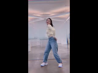 Beicon official #hicc #라나 #lana #군인 #라붐 #상상더하기 #음원차트 #올라와라 #역주행 #군통령 #롤린 #댄스 #안무 #아로아로 #푱푱 #띵곡 #많음