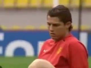 Криштиану "стояк? а почему у меня такого нет? " =)))