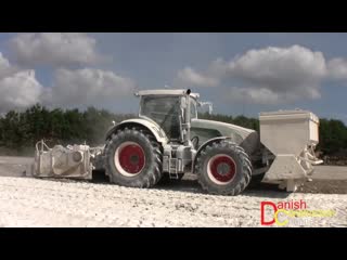 Fendt 936 with wirtgen ws250 soil stabilizer and front mounted spreader