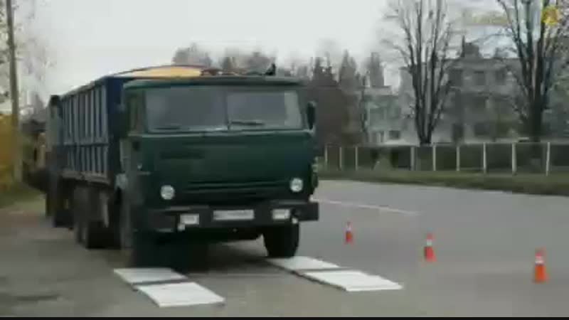 Сьогодні зранку біля молодые «златодар» активісти громадської організації «автоєвросила», представники місцевої поліції, управління ж