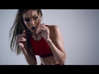 Love advent 2017 джиджи хадид (gigi hadid) день 11 (1080p)