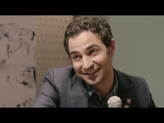 Zac posen рассказывает о первой встрече с рианной (rolling stone sessions)