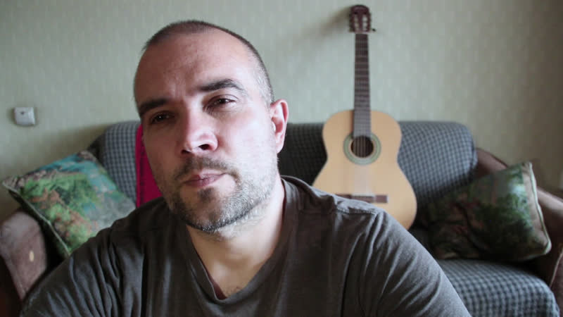 Женя гром рэй тут страшная девушка звоните в полицию!