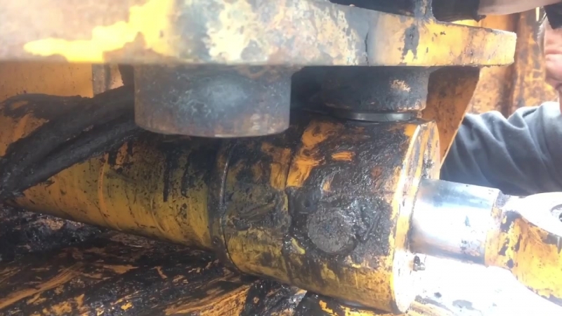 Ремонт мтз замена втулок на поворотном цилиндров финиш 👍👍🤝