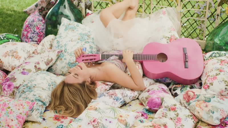 Ayla celik daha bi aşık