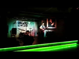 Rock and roll bar abakan live