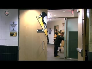 Another reason to love fleury he can cartwheel in goalie equipment
