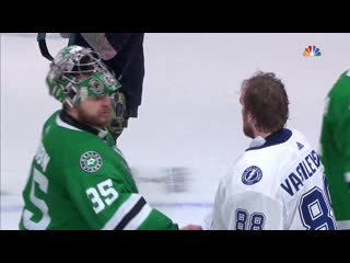 Bolts, stars exchange handshakes sep 28, 2020