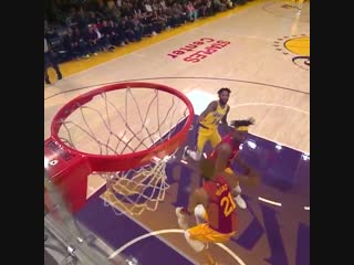 4 on 1 no problem for javale
