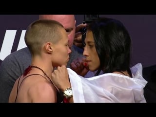 Ufc 223 rose namajunas vs joanna jedrzejczyk 2 staredown