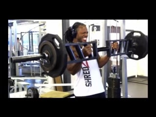 Ulisses williams jr тренироа бицепса