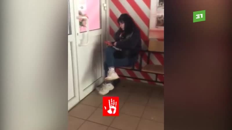 Пьяная школьница устроила драку с охраной школы и спокойно пила пиво в ожидании полиции