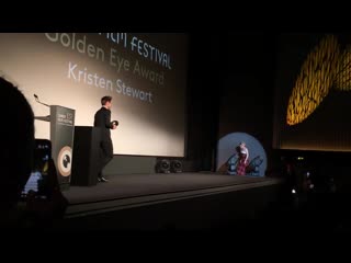 Kristen stewart erhält den golden eye award zurich october 2