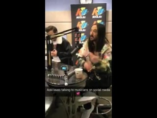 @steveaoki loves hitting up musicians on social media to work with them!!!