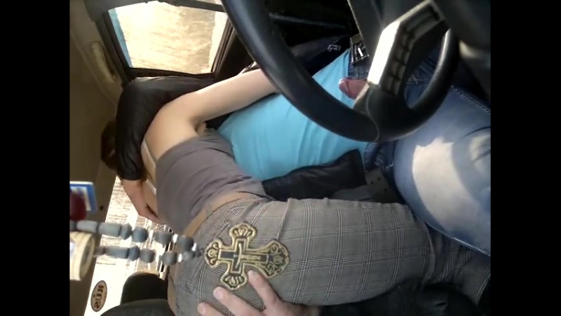 Порно видео Секс в машине на регистратор. Смотреть видео Секс в машине на регистратор онлайн