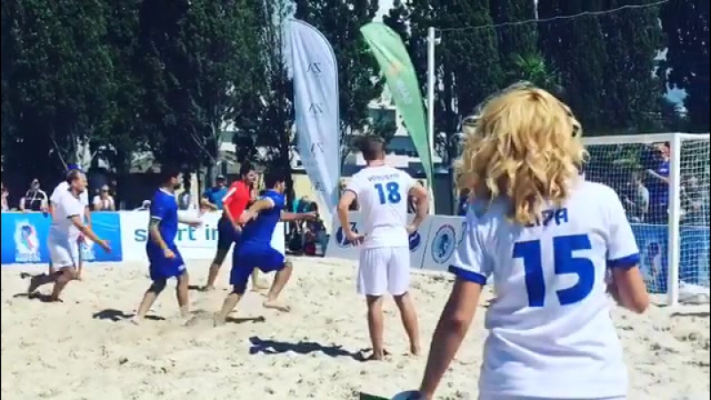 Опасные моменты футбольного матча "новой волны 2016"