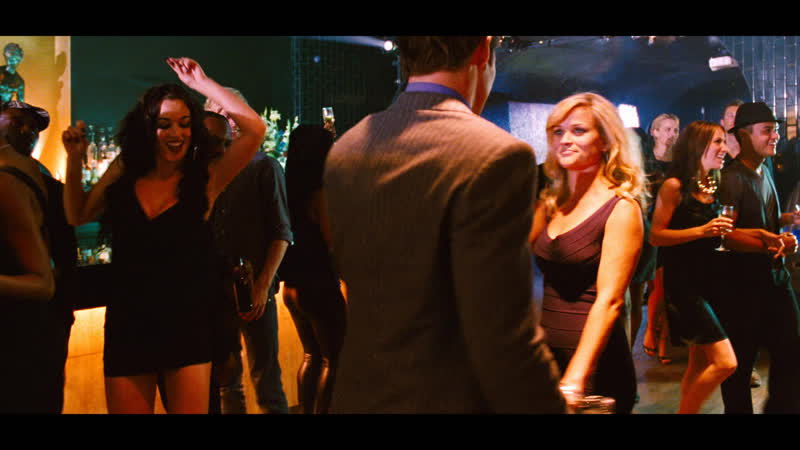 В эту субботу "значит, война" в 1800 и "секс по дружбе" в 2000