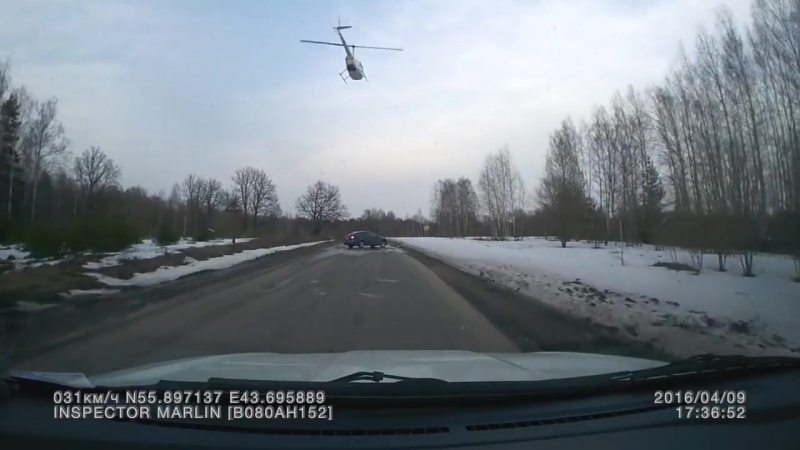 Вертолет священников перекрыл шоссе в нижегородской области