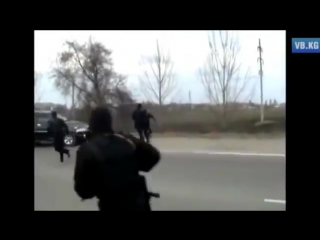 Побег мента от ментов по полю