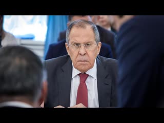 Live lawrow hält rede auf wirtschaftsratssitzung