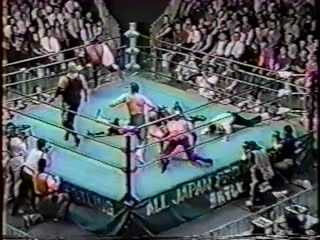 Johnny ace/johnny smith/wolf hawkfield vs giant kimala ii/headhunter a/headhunter b [jip]