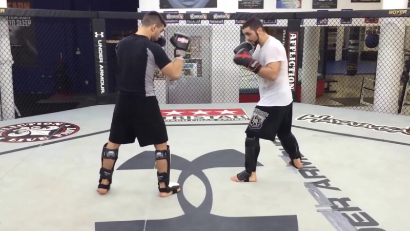 Как нанести хай кик с подготоой муай тай тренер фирас захаби (русск перевод k o mode)