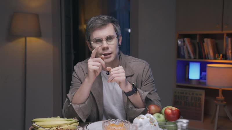 [топлес] вечная проблема россии копить или жить? топлес