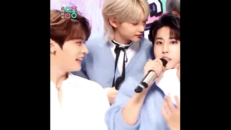 Minho and jisung look so handsome