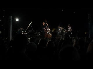 Avishai cohen simonero (live @ lucerna rooftop prague 11 09 2020)