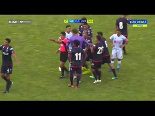 Real garcilaso vs san martín vía gol perú diego penny fue expulsado por tensa discusión con el árbitro joel alarcon