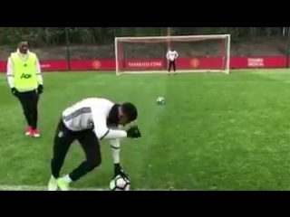 Lingard, martial and rashford take part in dizzy penalties