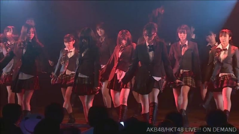 Akb48 + hkt48 special perfomance "tadaima renaichuu" (akb48 theater )