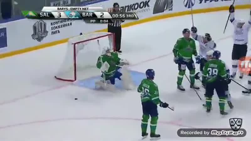 Барыс унижает салатов