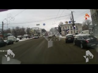 Glavnews org появилось видео приземления "лады калины" на jaguar в кирове