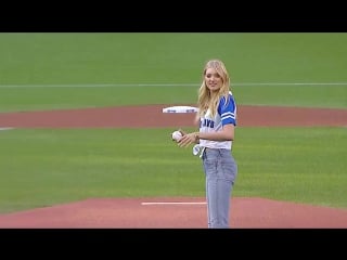 Victorias secret model throws out first pitch at blue jays game