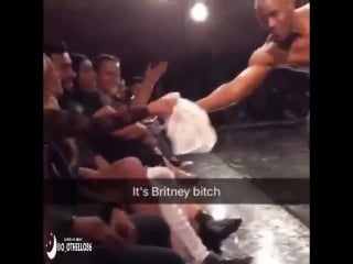 16 марта бритни и сэм посетили модный показ micahel costello