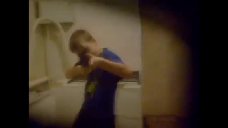 Ты ебанушка ты серому фотоаппарат прострелил