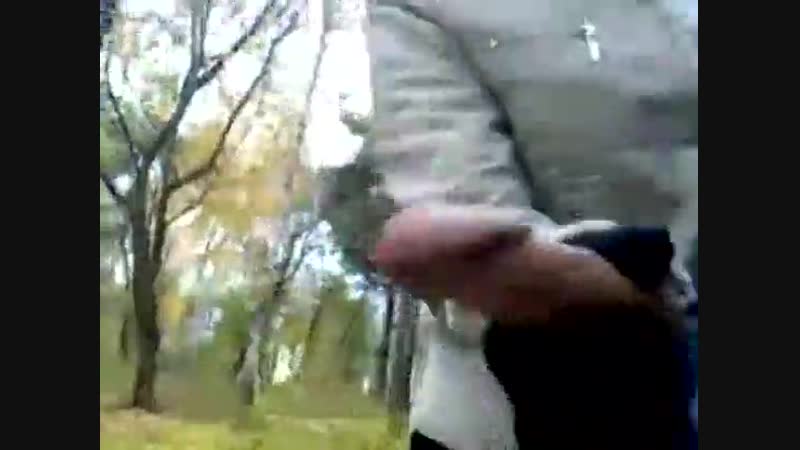 Все таки приболтал случайную прохожую подрочить