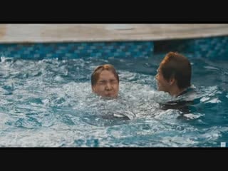 Taehyung drowns hoseok in the pool