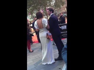 Sam claflin e laura haddock premiere their finest 2016