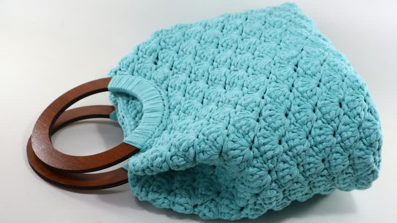 İddia ediyorum örgü bi̇lmeyenin bile rahatlıkla örebileceği kolay mi̇dye çanta knitting bag (720p)