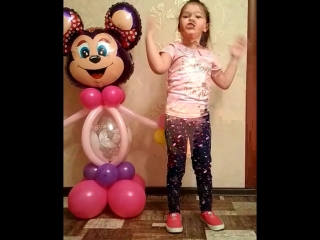 Мега супер талантливая исполнительница рэпа