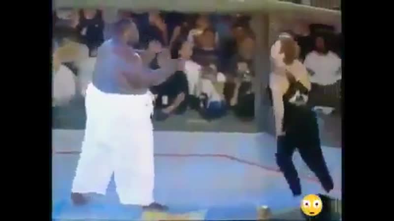 Эксплуатация огромного негра на буржуинском увеселительном мероприятии их нравы моя планета