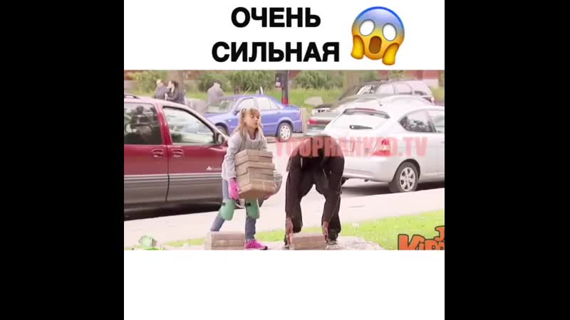 Девочка тяжелоатлет 🤣