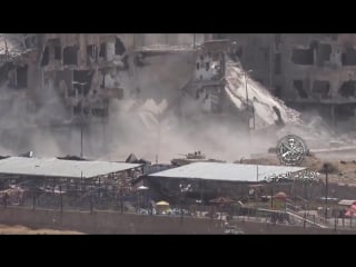 Сирия 24 04 2018 эвакуация поврежденных т 72 и брэм саа под прикрытием бмп 2 и пехоты в ярмук,дамаск