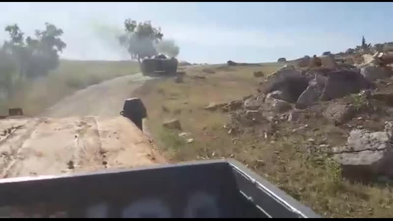 Боевики "хейят тахрир аш шам" во время наступления на город абу духур на юго востоке провинции идлиб