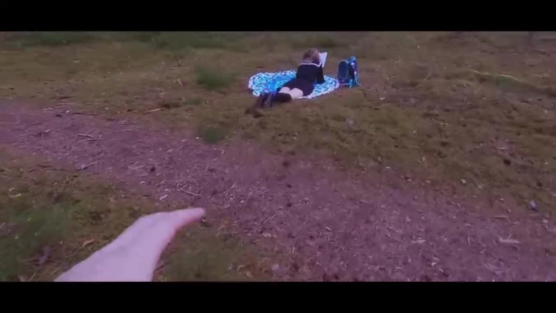 Ебут девушку в лесу порно видео